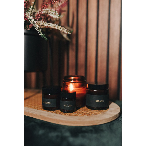 Dabīgā vaska svece ar Amber smaržeļļu burciņā